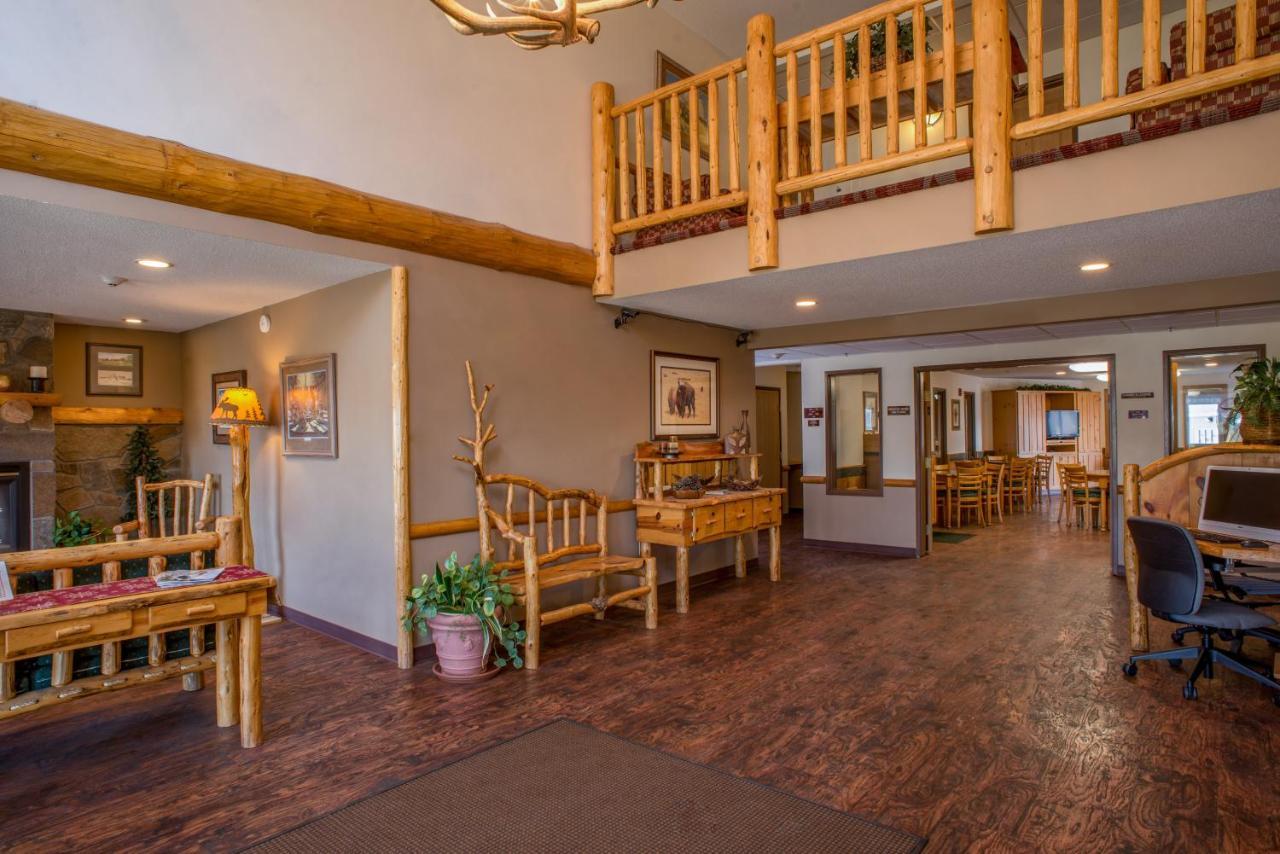 Summerset And Rapid West Hotel 3*