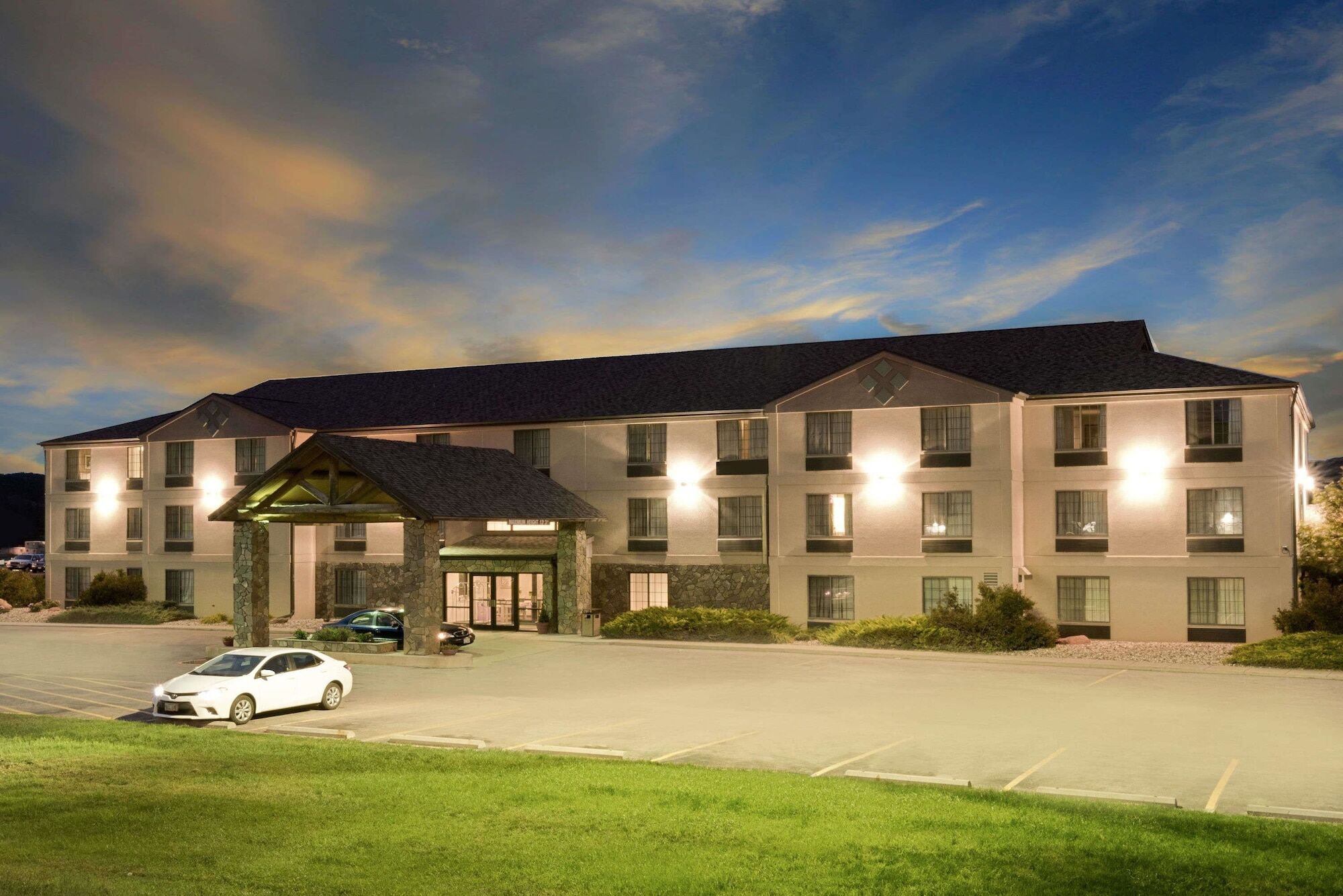 Hotel Summerset And Rapid West